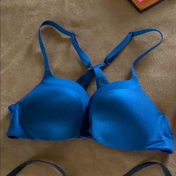 Victoria Secret bra’s - Picture 6 of 8